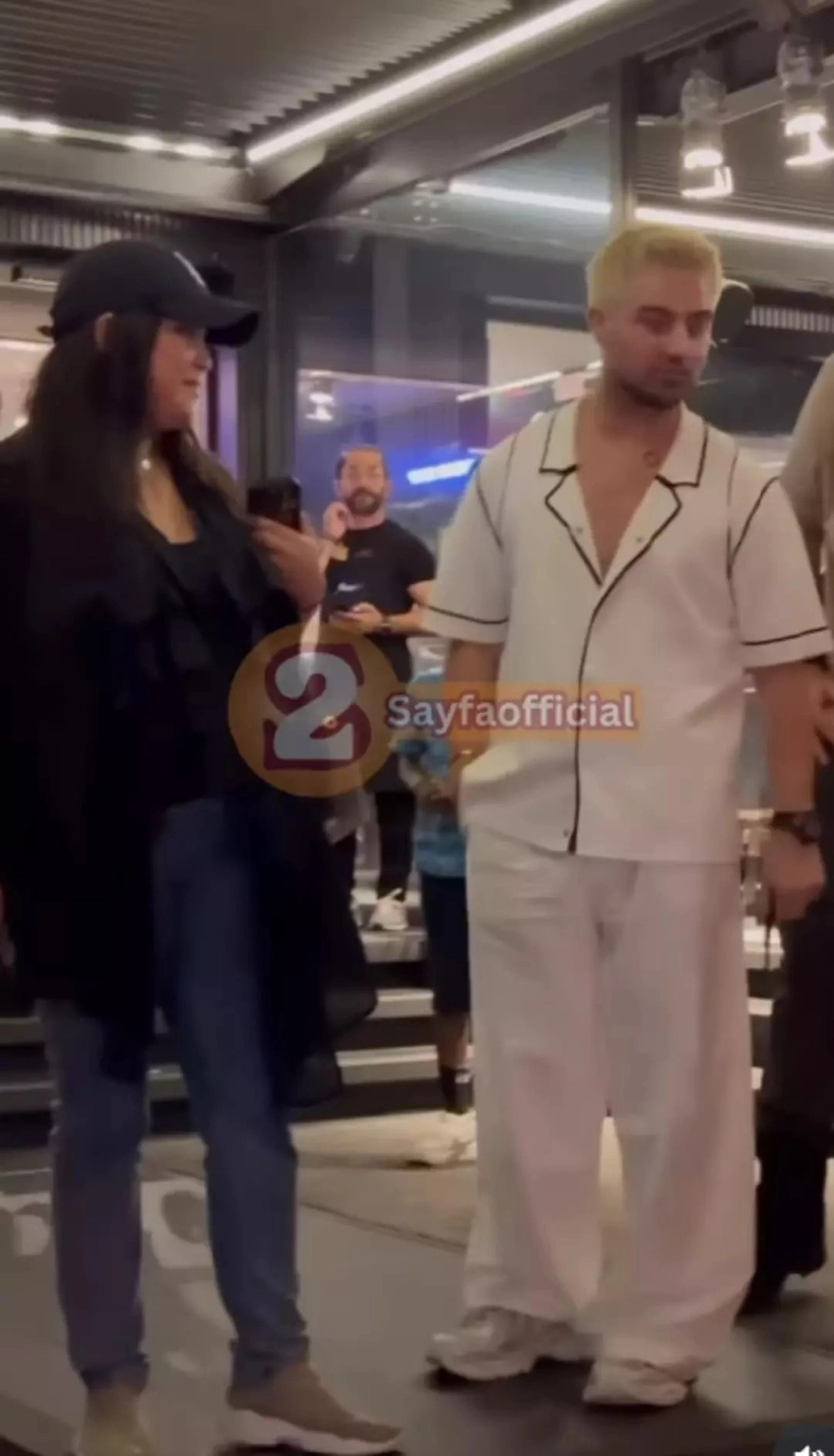 'Kızılcık Şerbeti' dizisinin 'Nilay'ı, müstehcen partiler düzenleyen 'Fergio Bey' ile birlikte görüntülendi