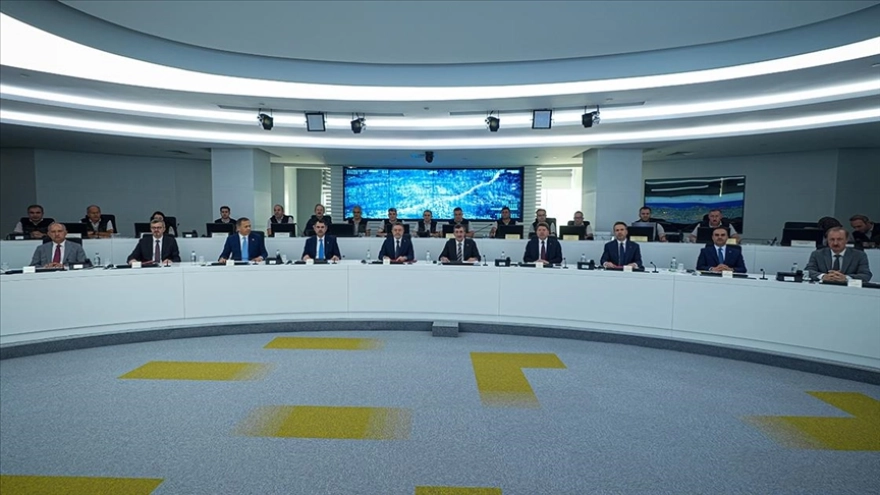 Cumhurbaşkanı Yardımcısı Yılmaz, orman yangınlarına karşı tüm kurum ve kuruluşlarla her türlü tedbirin alındığını belirtti.