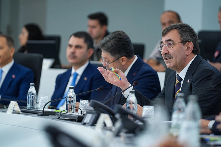 Cumhurbaşkanı Yardımcısı Yılmaz, orman yangınlarına karşı tüm kurum ve kuruluşlarla her türlü tedbirin alındığını belirtti.