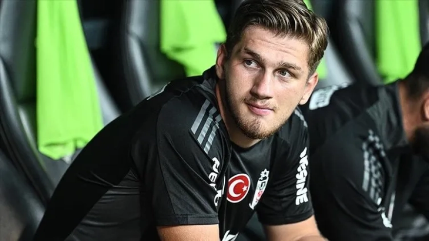 Beşiktaş'ta Yeni Bir Ayrılık Kapıda! Semih Kılıçsoy, Shakhtar Maçı Sonrası Uçağa Biniyor