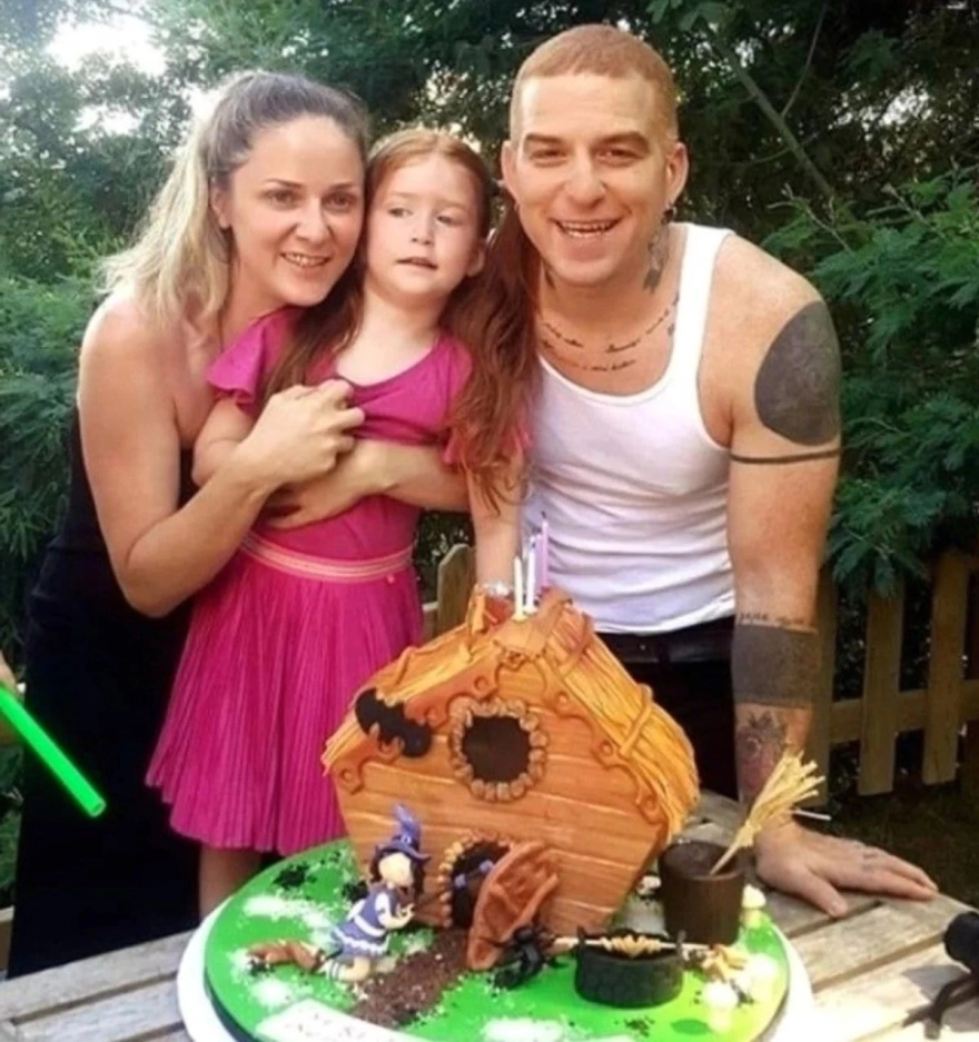 Gökhan Özoğuz kızlarıyla tatilde