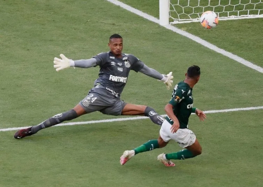 Galatasaray'a hiç duyulmamış sürpriz kaleci ismi