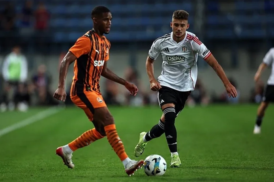 Beşiktaş ve Fenerbahçe'den Beklenmedik Transfer Girişimi