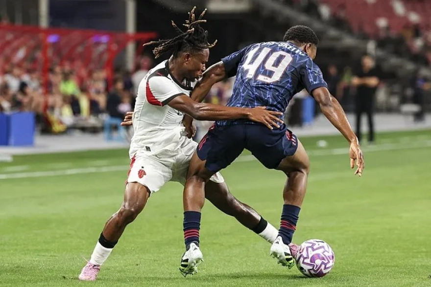 Beşiktaş ve Fenerbahçe'den Beklenmedik Transfer Girişimi