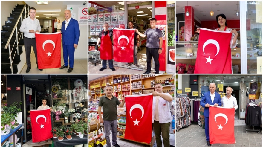 Ümraniye'de 40 bin Türk bayrağı dağıtımı yapılıyor