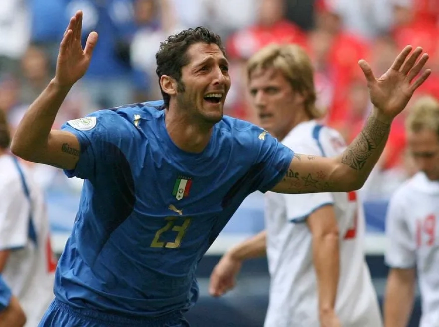 Dünyanın en çok kırmızı kart gören futbolcuları belirlendi; listede bir Türk oyuncu da yer alıyor.