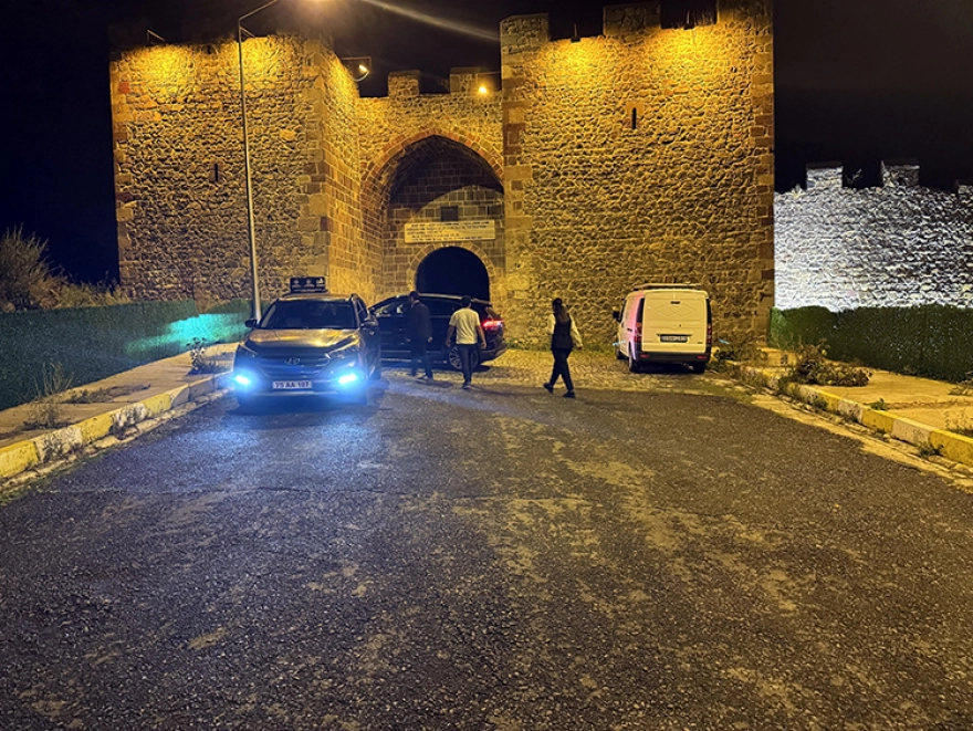 Aydınlatma Projesi Tamamlanan Ardahan Kalesi Işıklandırıldı