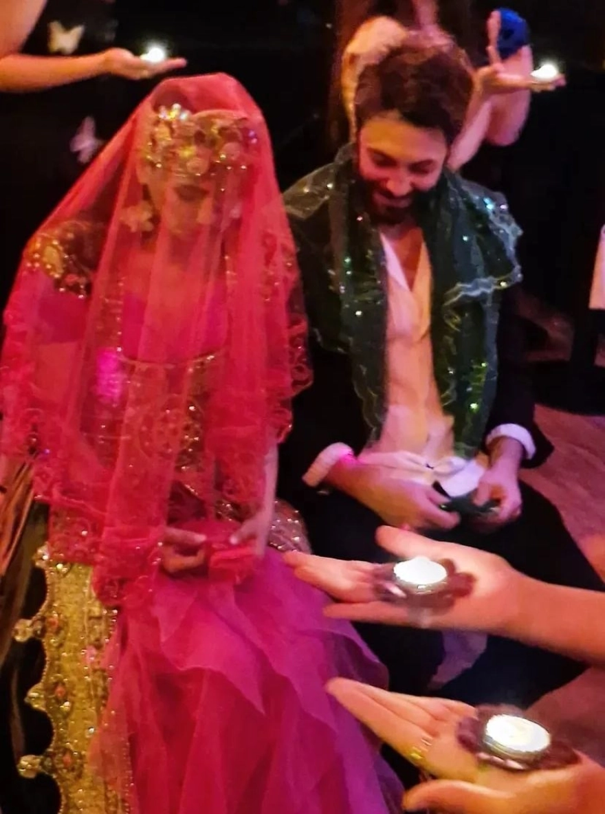 Kamuran Akkor'un torunuyla evlenecek olan Sitare Akbaş kına gecesi düzenledi