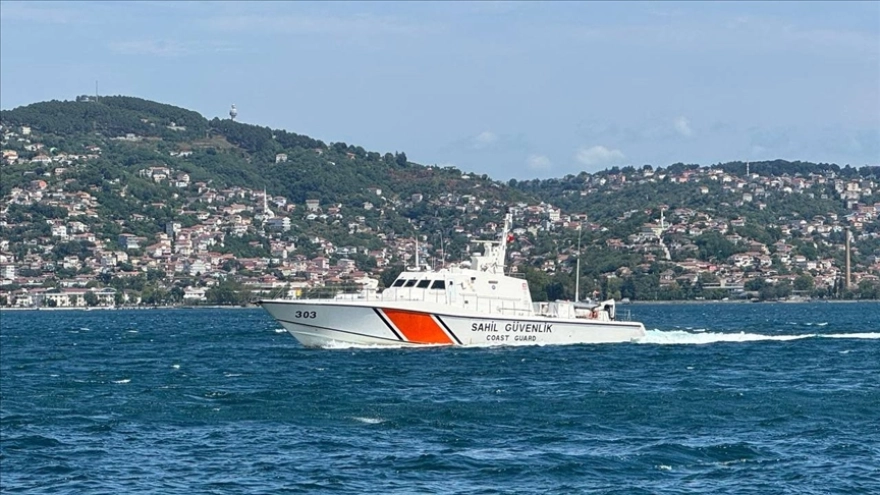 Beykoz açıklarında alabora olan teknedeki bir kişinin cansız bedenine ulaşıldı.