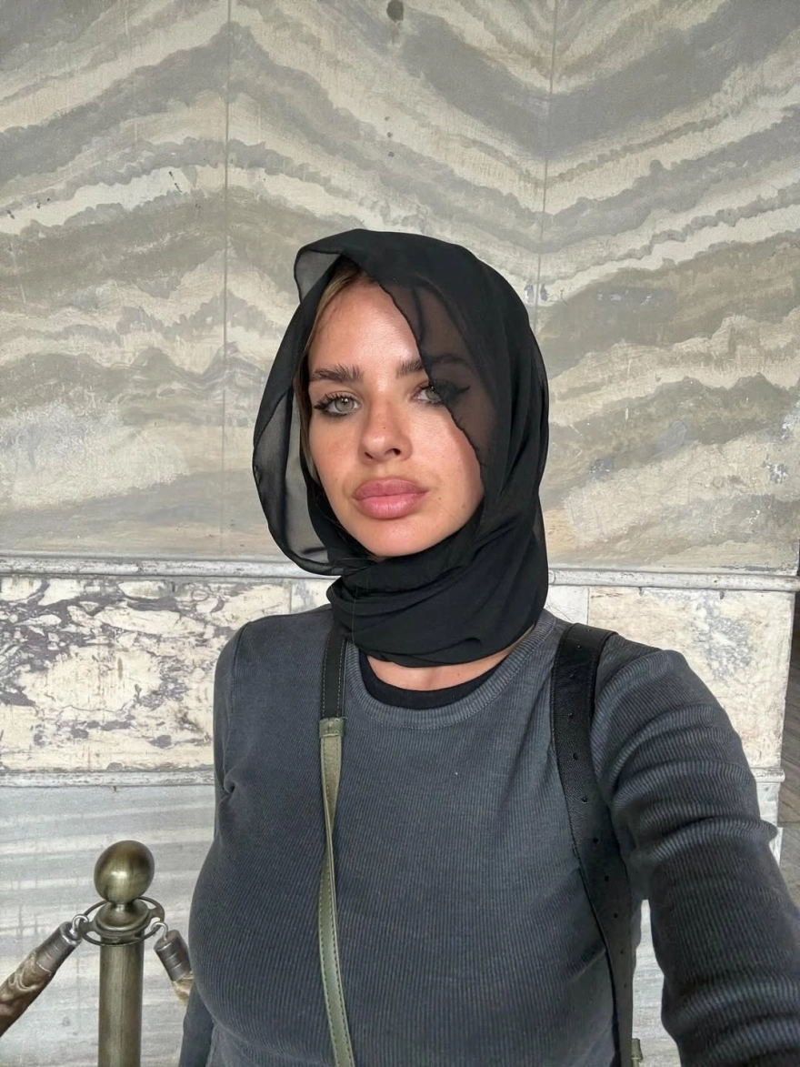 Mauro Icardi'nin sevgilisi China Suarez, sosyal medyadaki yoruma kayıtsız kalmadı.