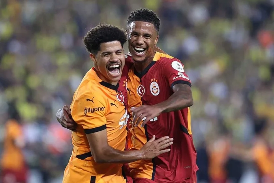 Galatasaray'dan büyük kulüplere transfer resti! 40 milyon euroluk kritik karar