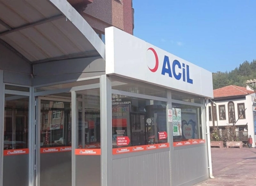 Parktaki kavgada muhtarı bıçaklayan kişi gözaltına alındı