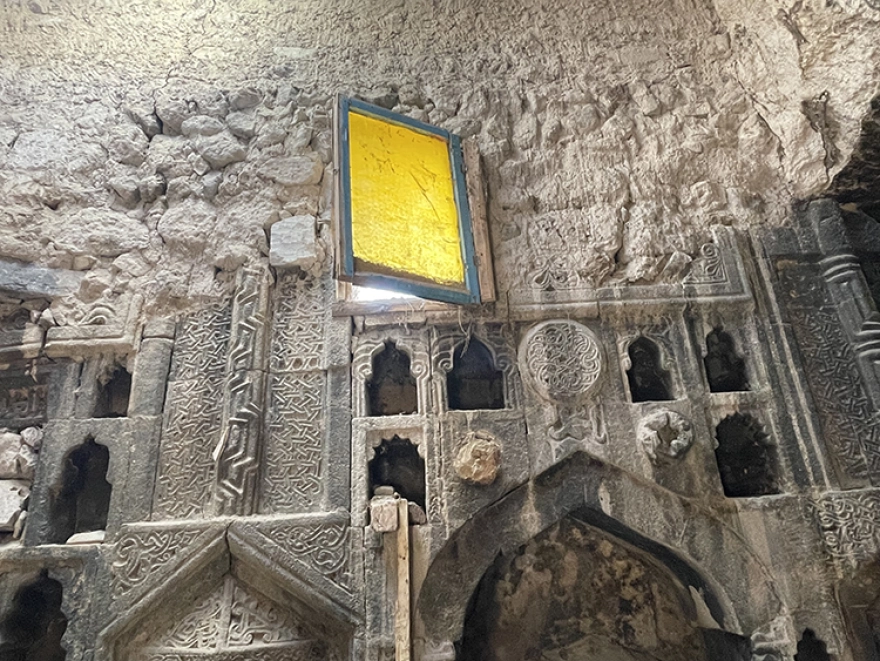 Nevşehir'de bir odunluk olarak kullanılan mekanın 600 yıllık ibadethane olduğu keşfedildi.