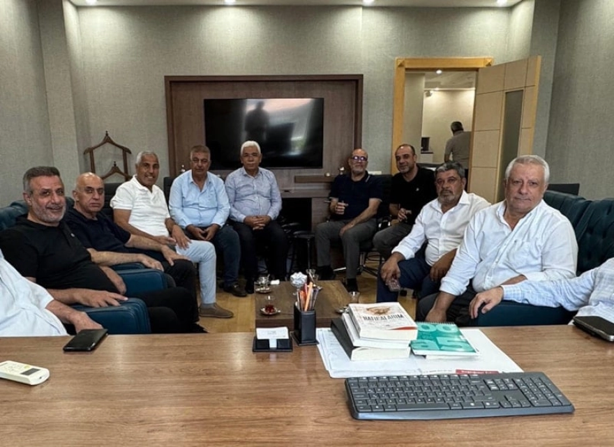 Vekil, yargı mensubu ve iş insanı aynı masada buluştu.