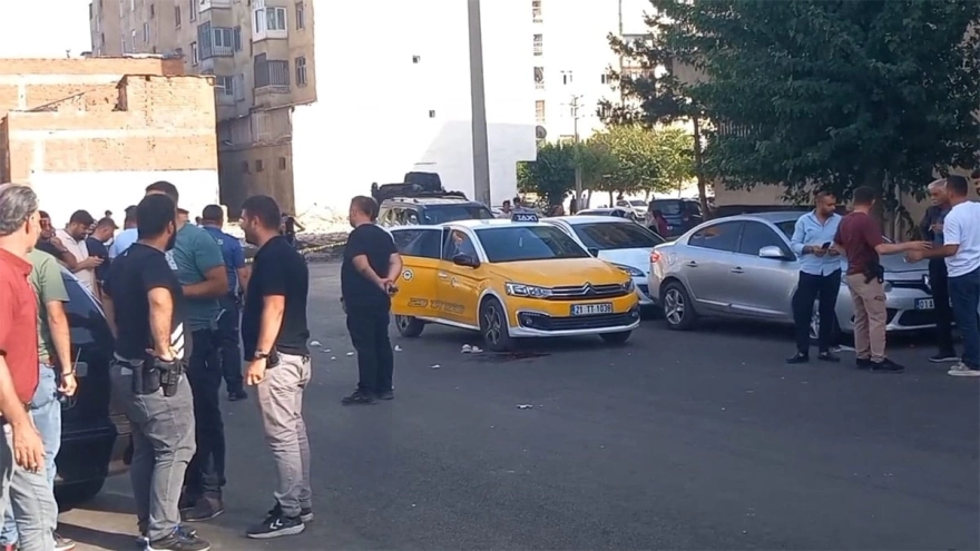 24 yaşındaki Nazlı, taksiden inerken eşi tarafından öldürüldü: Bir koca kurbanı daha