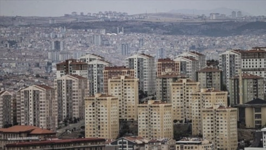 Bayram sonrası konut talebinde artış yaşanırken, reel fiyatlardaki düşüş eğilimi devam ediyor.
