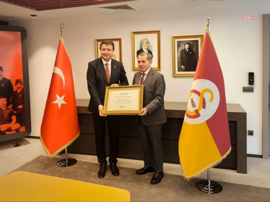 Saadet Partisi Genel Başkanı Mahmut Arıkan, Galatasaray'ı Ziyaret Etti