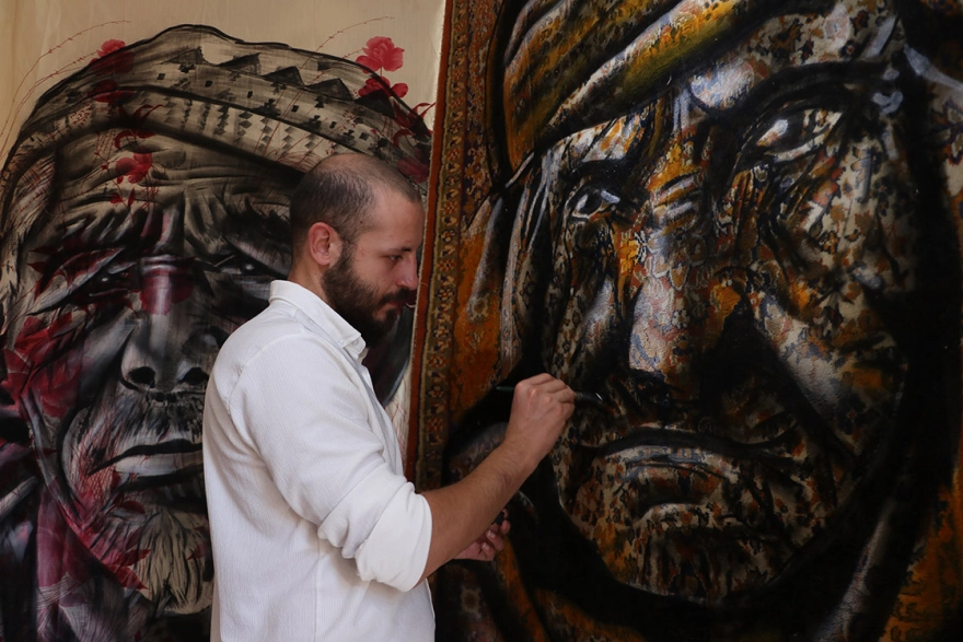 Genç Ressamın Fırçasından Atıl Halı ve Perdeler Yeniden Hayat Buluyor