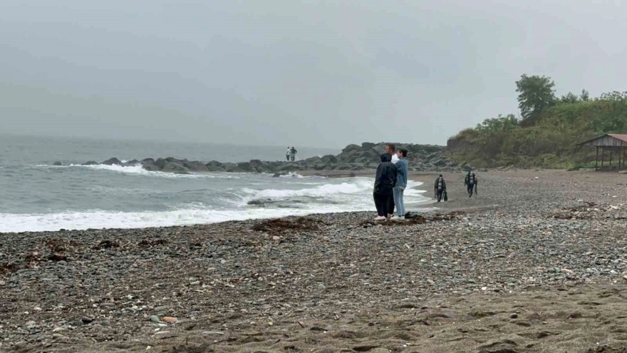 Trabzon'un Of ilçesinde 13 yaşındaki bir çocuk denizde kayboldu