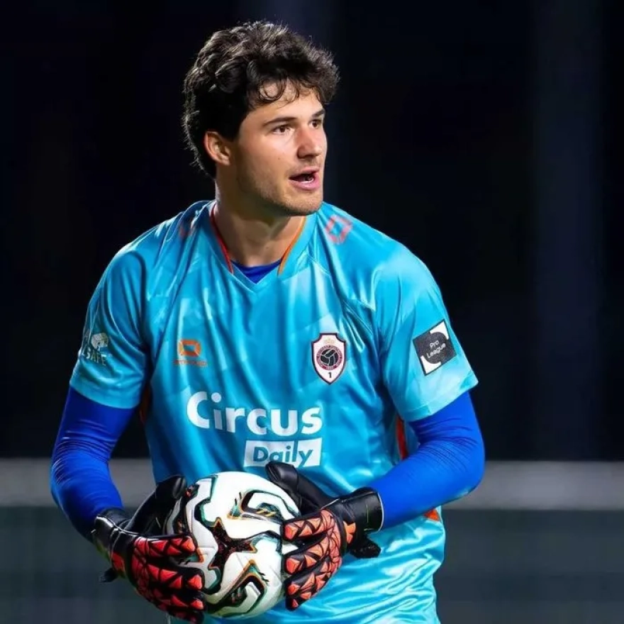 Süper Lig'in önde gelen kulüplerinden Galatasaray'dan kaleci Andre Onana için beklenmedik bir hamle geldi. Yıldız kaleci ise geleceği hakkında kararını verdi.