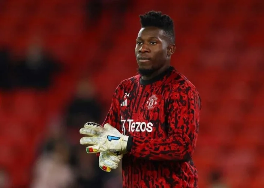 Süper Lig'in önde gelen kulüplerinden Galatasaray'dan kaleci Andre Onana için beklenmedik bir hamle geldi. Yıldız kaleci ise geleceği hakkında kararını verdi.