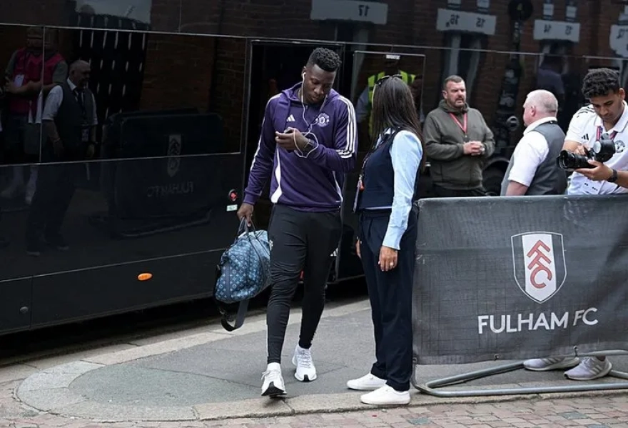 Süper Lig'in önde gelen kulüplerinden Galatasaray'dan kaleci Andre Onana için beklenmedik bir hamle geldi. Yıldız kaleci ise geleceği hakkında kararını verdi.