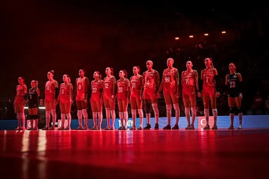 Kanada'yı yenen A Milli Kadın Voleybol Takımı, grubunu lider tamamladı.