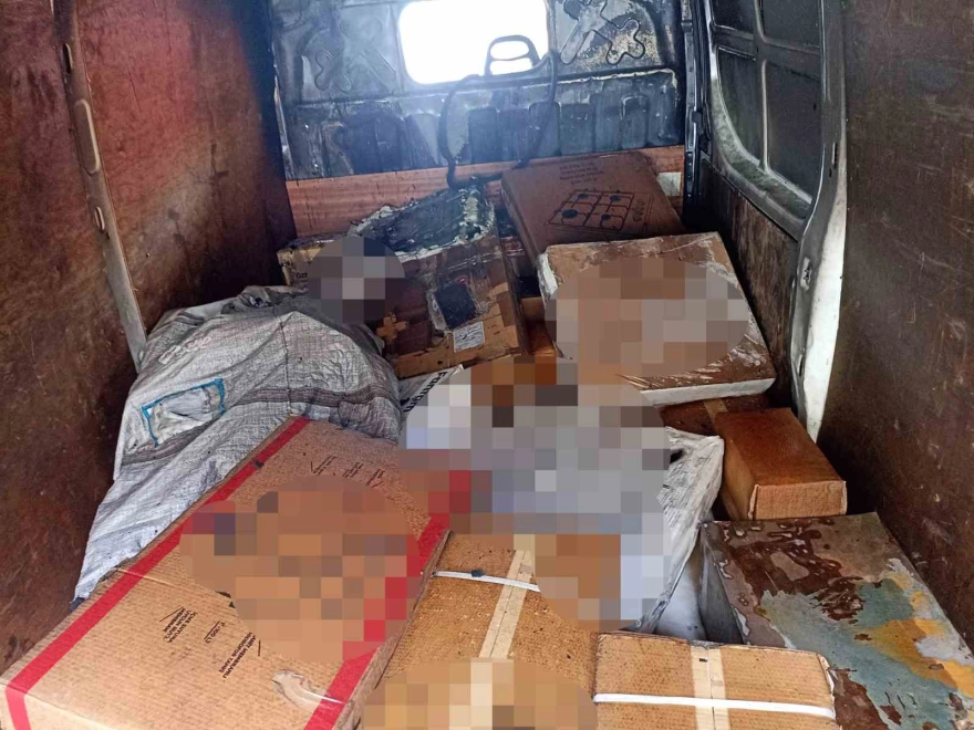 Balıkesir'de akaryakıt istasyonunda araç alev aldı