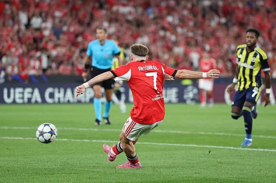 Kerem Aktürkoğlu, Fenerbahçe'ye attığı gol sonrasında yaptığı hareketle gündem oldu.