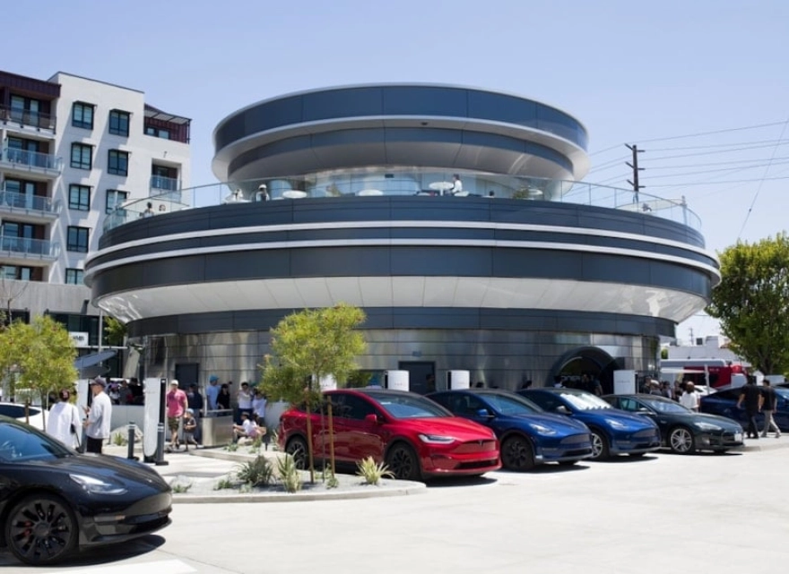 Türkiye'de yoğun talep gören otomobilde fiyatlar yükseldi: Otomotiv devi zam yaptı