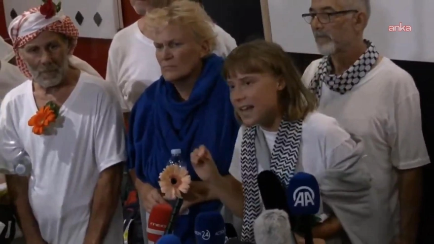 Gazze'ye İnsani Yardım Götüren Sumud Filosu Aktivistleri İsrail'den Yunanistan'a Gönderildi; Greta Thunberg: 