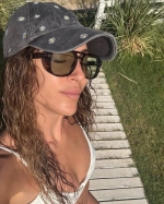 Sinem Kobal'dan İmirzalıoğlu Ailesi Tatil Paylaşımı