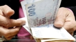 Emeklinin parasının yetmemesi yürekleri dağlayan bir çözüme yol açtı