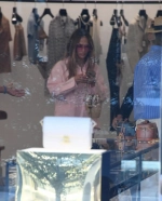 Dünyaca ünlü şarkıcı Jennifer Lopez İstanbul'a geldi, ilk durağı alışveriş oldu