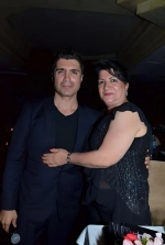 Özcan Deniz, eşi Samar Dadgar için doğum günü partisi düzenledi.